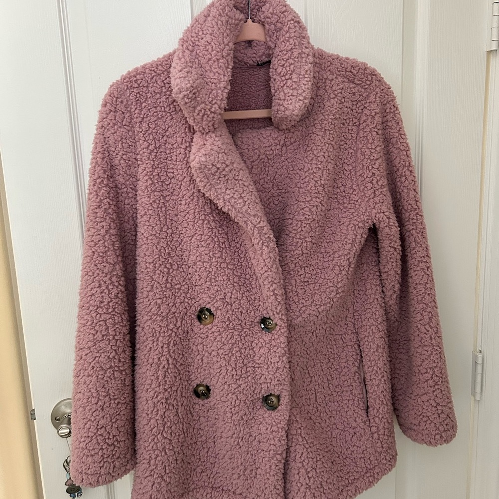 NWOT Cozy Sherpa inside and out pink jacket.